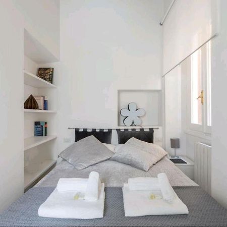 Spanish Modern Apartament Рим Екстер'єр фото